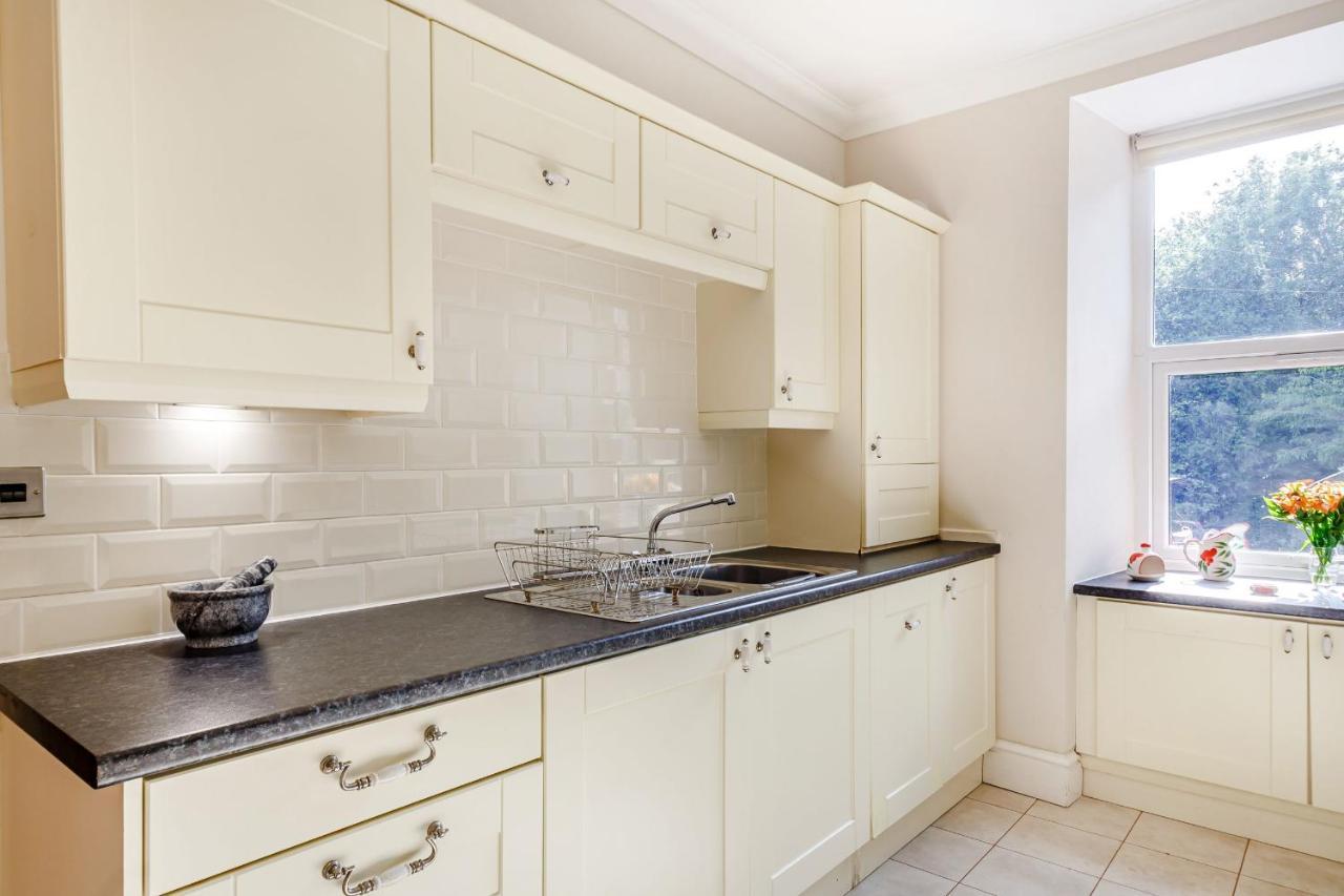 Вілла Menai View Llanfairpwllgwyngyll Екстер'єр фото
