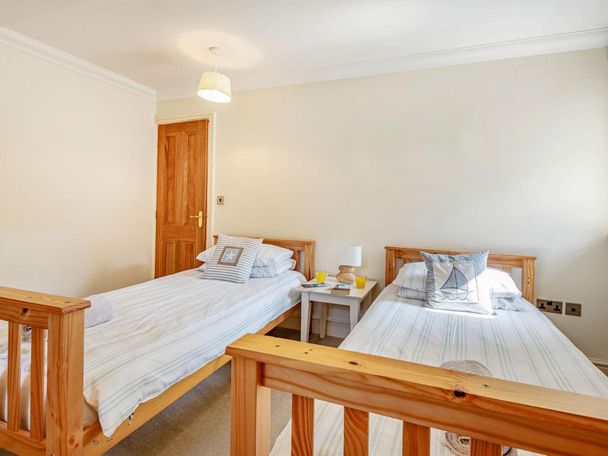 Вілла Menai View Llanfairpwllgwyngyll Екстер'єр фото